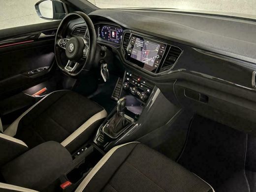 Volkswagen T-Roc 1.5 TSI Sport R-Line Pano CarPlay ACC NAP ActivLease financial lease