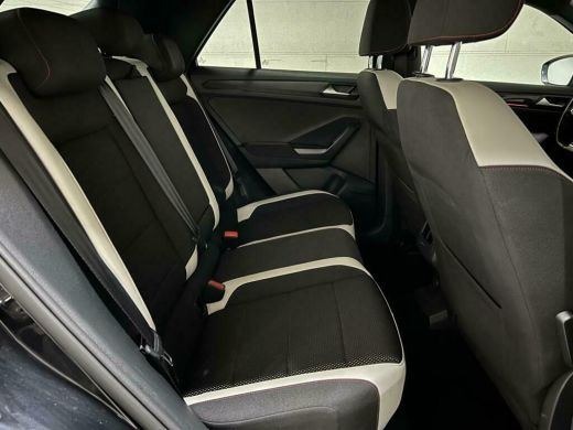 Volkswagen T-Roc 1.5 TSI Sport R-Line Pano CarPlay ACC NAP ActivLease financial lease