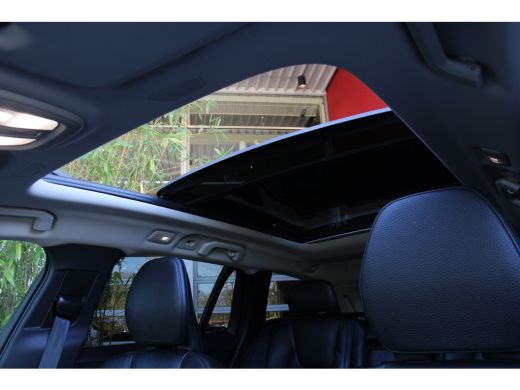 Volvo  V60 Volvo 2.0 T6 Plug-in hybrid AWD Ultra Dark | Panoramadak | Harman/Kardon | Trekhaak | Camera | Pi... ActivLease financial lease
