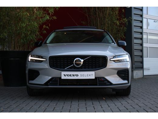 Volvo  V60 Volvo 2.0 T6 Plug-in hybrid AWD Ultra Dark | Panoramadak | Harman/Kardon | Trekhaak | Camera | Pi... ActivLease financial lease