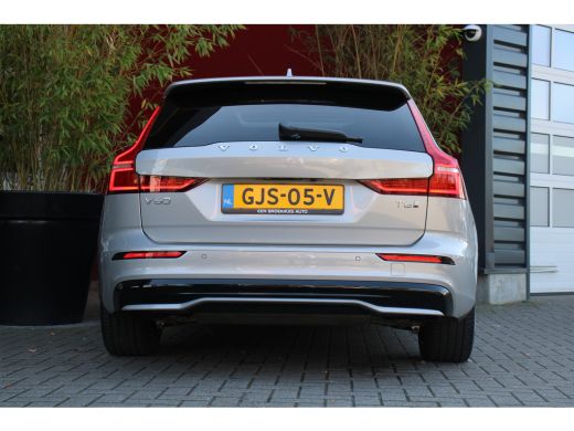 Volvo  V60 Volvo 2.0 T6 Plug-in hybrid AWD Ultra Dark | Panoramadak | Harman/Kardon | Trekhaak | Camera | Pi... ActivLease financial lease