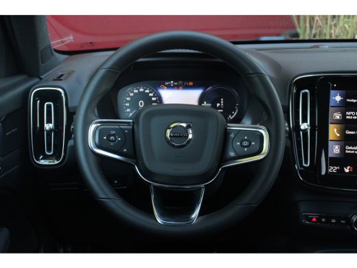Volvo  XC40 Volvo 1.5 T5 Recharge R-Design | Harman/Kardon | Camera | Stuur/stoelverwarming | BLIS ActivLease financial lease