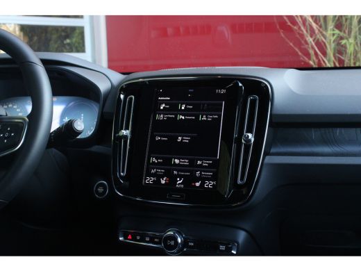 Volvo  XC40 Volvo 1.5 T5 Recharge R-Design | Harman/Kardon | Camera | Stuur/stoelverwarming | BLIS ActivLease financial lease