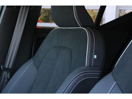 Volvo  XC40 Volvo 1.5 T5 Recharge R-Design | Harman/Kardon | Camera | Stuur/stoelverwarming | BLIS ActivLease financial lease