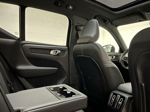 Volvo  XC40 1.5 T5 Recharge R-Design Pano Cruise Camera Trekh ActivLease financial lease