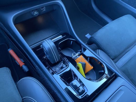 Volvo  XC40 T3 163PK R-Design |ADAPTIEVE CRUISE CONTROL| |COMFORT STOELEN| NAVIGATIE| LED KOPLAMPEN| PARKEERS... ActivLease financial lease