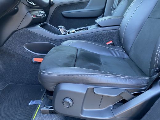 Volvo  XC40 T3 163PK R-Design |ADAPTIEVE CRUISE CONTROL| |COMFORT STOELEN| NAVIGATIE| LED KOPLAMPEN| PARKEERS... ActivLease financial lease