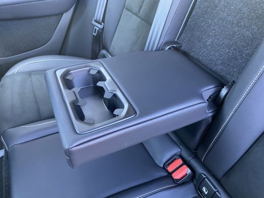 Volvo  XC40 T3 163PK R-Design |ADAPTIEVE CRUISE CONTROL| |COMFORT STOELEN| NAVIGATIE| LED KOPLAMPEN| PARKEERS... ActivLease financial lease