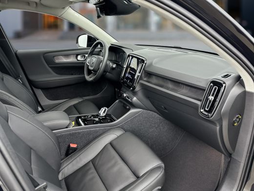 Volvo  XC40 T5 Recharge Ultimate Dark | 19" Allseason | Leder | Panoramadak | 360 Camera | Harman Kardon | El... ActivLease financial lease