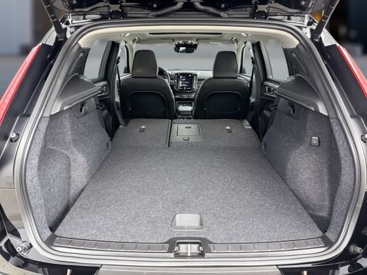 Volvo  XC40 T5 Recharge Ultimate Dark | 19" Allseason | Leder | Panoramadak | 360 Camera | Harman Kardon | El... ActivLease financial lease