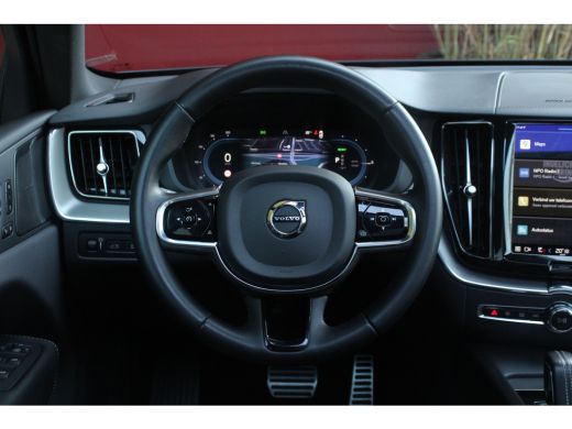 Volvo  XC60 Volvo 2.0 T6 Plug-in hybrid AWD R-Design | Harman/Kardon | 360 Camera | Panoramadak | Memory ActivLease financial lease