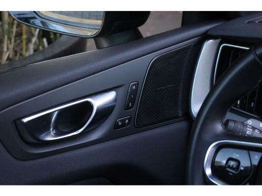 Volvo  XC60 Volvo 2.0 T6 Plug-in hybrid AWD R-Design | Harman/Kardon | 360 Camera | Panoramadak | Memory ActivLease financial lease