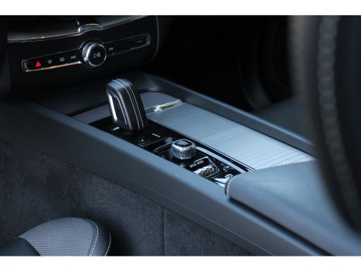 Volvo  XC60 Volvo T6 AWD R-Design | Trekhaak | Adaptive Cruise | Panoramadak ActivLease financial lease