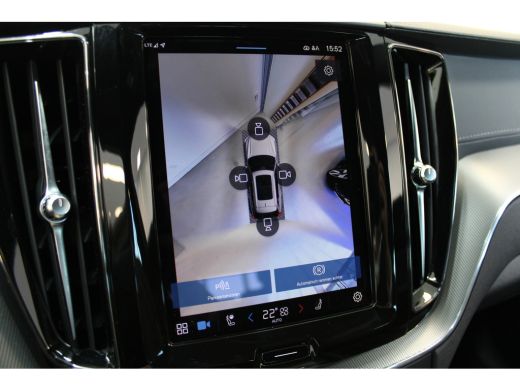 Volvo  XC60 Volvo T8 455PK Ultra Black Edition | Trekhaak | 360° Camera | HUD | HK Audio | Leder dash ActivLease financial lease