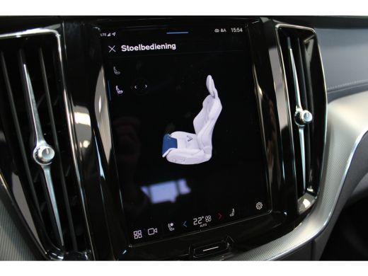 Volvo  XC60 Volvo T8 455PK Ultra Black Edition | Trekhaak | 360° Camera | HUD | HK Audio | Leder dash ActivLease financial lease