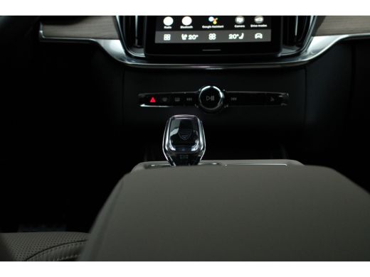 Volvo  XC90 Volvo T8 AWD Ultra Bright | HEICO SPORTIV | Sportuitlaat | Luchtvering | Bowers & Wilkins | Massa... ActivLease financial lease