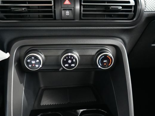 Citroën ë-C3 Plus | Boordlader 11kW - 3 fasen | Dagrijverlichting | Koplampen met ECO LED verlichting ActivLease financial lease