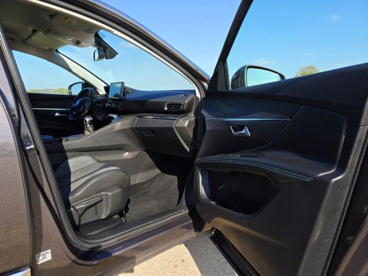 Peugeot 3008 1.2 PureTech Active - 130 Pk - Euro 6 - Navi - ParkeerCamera ActivLease financial lease