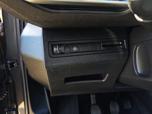 Peugeot 3008 1.2 PureTech Active - 130 Pk - Euro 6 - Navi - ParkeerCamera ActivLease financial lease