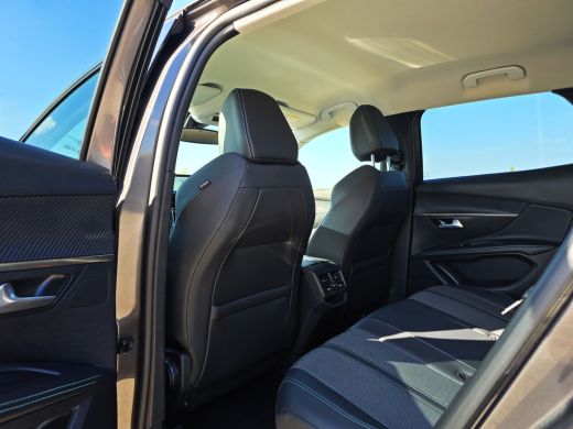 Peugeot 3008 1.2 PureTech Active - 130 Pk - Euro 6 - Navi - ParkeerCamera ActivLease financial lease