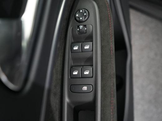 Alfa Romeo Junior Alfa Romeo Veloce | SABELT sportstoelen | Sportpakket | 20 inch velgen | Stoelverwarming | Techno... ActivLease financial lease