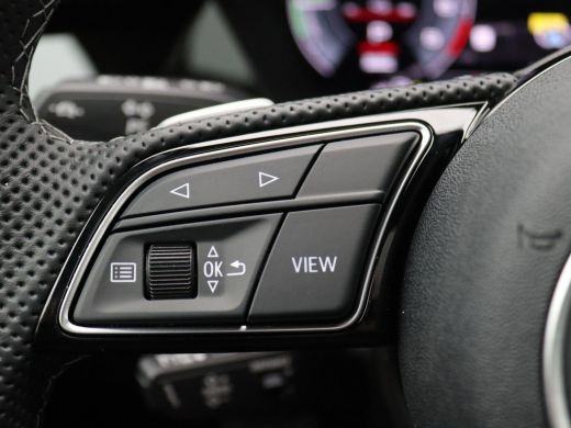 Audi A3 Sportback 45 TFSI e S edition Competition 272PK S-Tronic Led matrix, adaptive cruise, schuif-kant... ActivLease financial lease