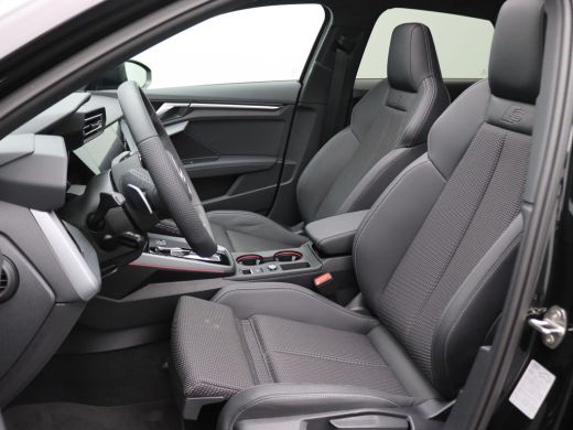 Audi A3 Sportback 45 TFSI e S edition Competition 272PK S-Tronic Led matrix, adaptive cruise, schuif-kant... ActivLease financial lease