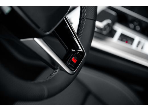 Audi A6 Avant 50 TFSI e quattro S edition Competition | Tour | Camera | Panoramadak | Stoelverwarming ActivLease financial lease