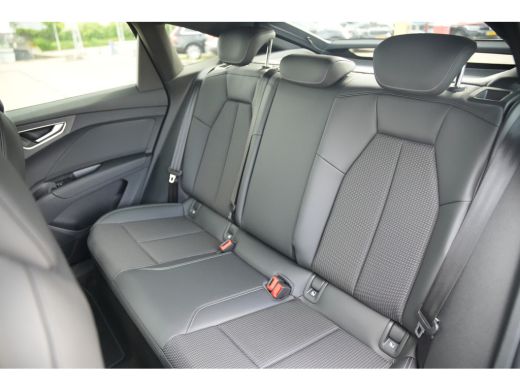 Audi Q4 Sportback e-tron S edition e-tron 45 82 kWh 210 kW / 286 PK Sportback Elektr. aandrijving qu ActivLease financial lease