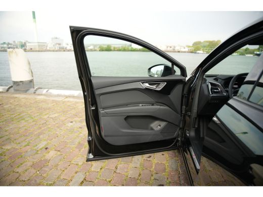 Audi Q4 Sportback e-tron S edition e-tron 45 82 kWh 210 kW / 286 PK Sportback Elektr. aandrijving qu ActivLease financial lease