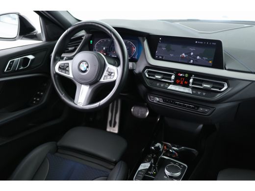 BMW 1 Serie 118i Business Edition M-Sport | Led | Climate Control | Parkeersensoren | Navigatie | Apple Carpl... ActivLease financial lease