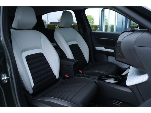 Citroën Ë-C3 Aircross Citroen Max 113pk 44 kWh | DIRECT LEVERBAAR!! | Dodehoek | Cruise Control | Camera | Navigatie | ... ActivLease financial lease