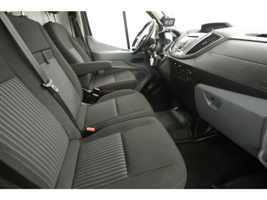 Ford Transit 330 2.0 TDCI L2H2 Trend 170PK Airco Camera Cruise PDC 3 Persoons Imperiaal Trekhaak ActivLease financial lease