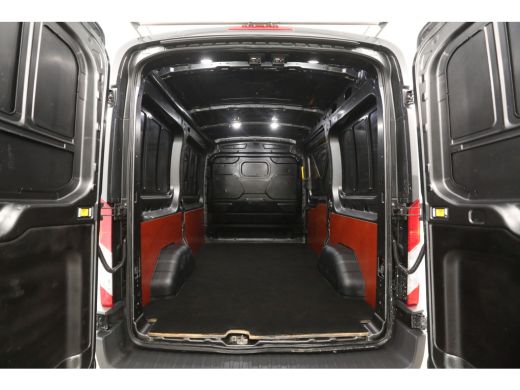 Ford Transit 330 2.0 TDCI L2H2 Trend 170PK Airco Camera Cruise PDC 3 Persoons Imperiaal Trekhaak ActivLease financial lease