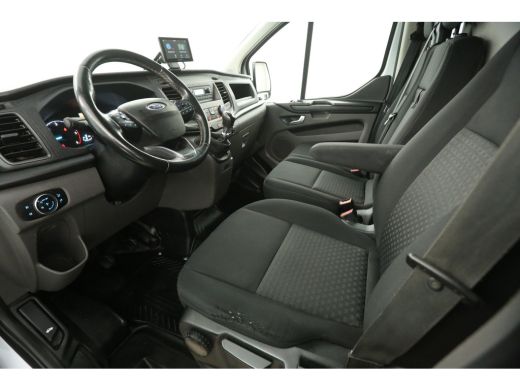 Ford Transit Custom 2.0 TDCI L1H1 Airco Cruise Navigatie PDC 3 Persoons Stoelverw. LED Trekhaak ActivLease financial lease