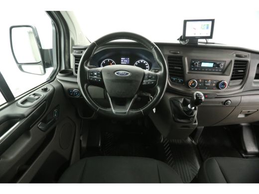 Ford Transit Custom 2.0 TDCI L1H1 Airco Cruise Navigatie PDC 3 Persoons Stoelverw. LED Trekhaak ActivLease financial lease