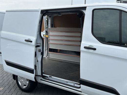 Ford Transit Custom 2.0 TDCI L1H1 Trend / 1e EIG. / INRICHTING / AIRCO / CRUISE / NAVI / 3 - ZITS ActivLease financial lease