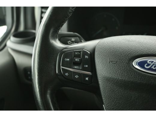 Ford Transit Custom 2.0 TDCI L2H1 Dubbele Cabine 6 Persoons Airco Cruise Camera Carplay Navigatie PDC LED Trekhaak ActivLease financial lease
