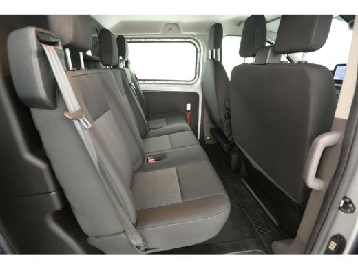 Ford Transit Custom 2.0 TDCI L2H1 Dubbele Cabine 6 Persoons Airco Cruise Camera Carplay Navigatie PDC LED Trekhaak ActivLease financial lease
