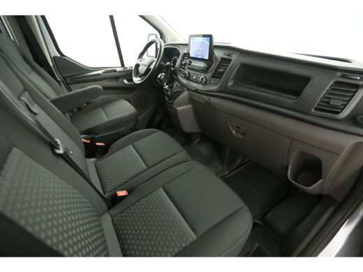 Ford Transit Custom 2.0 TDCI L2H1 Dubbele Cabine 6 Persoons Airco Cruise Camera Carplay Navigatie PDC LED Trekhaak ActivLease financial lease