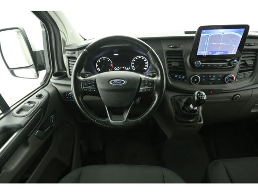 Ford Transit Custom 2.0 TDCI L2H1 Dubbele Cabine 6 Persoons Airco Cruise Camera Carplay Navigatie PDC LED Trekhaak ActivLease financial lease