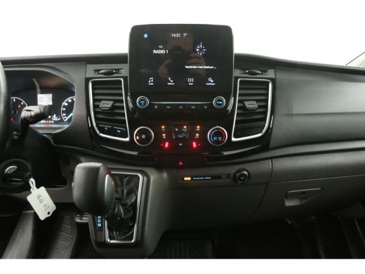 Ford Transit Custom 280 2.0 TDCI L1H1 170PK Automaat Airco Camera Cruise Carplay LED 3 Persoons PDC 16"LMV Trekhaak ActivLease financial lease