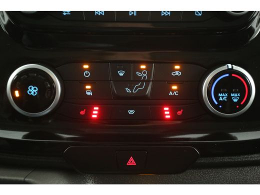Ford Transit Custom 280 2.0 TDCI L1H1 170PK Automaat Airco Camera Cruise Carplay LED 3 Persoons PDC 16"LMV Trekhaak ActivLease financial lease