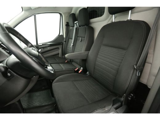 Ford Transit Custom 280 2.0 TDCI L1H1 170PK Automaat Airco Camera Cruise Carplay LED 3 Persoons PDC 16"LMV Trekhaak ActivLease financial lease