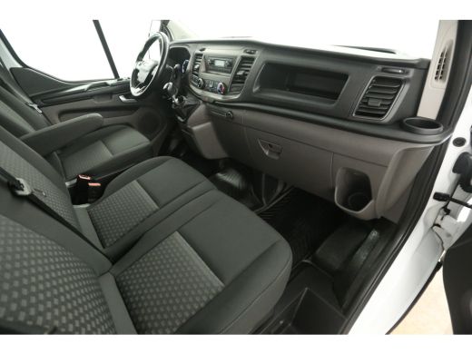 Ford Transit Custom 280 2.0 TDCI L1H1 Limited Airco Camera Cruise Navigatie 3 Persoons PDC LED Stoelverw. Trekhaak ActivLease financial lease
