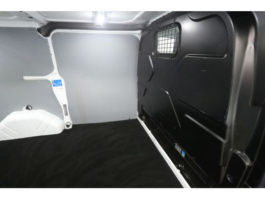 Ford Transit Custom 280 2.0 TDCI L1H1 Limited Airco Camera Cruise Navigatie 3 Persoons PDC LED Stoelverw. Trekhaak ActivLease financial lease