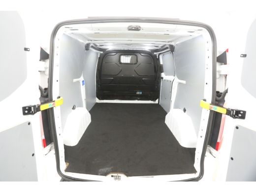 Ford Transit Custom 280 2.0 TDCI L1H1 Limited Airco Camera Cruise Navigatie 3 Persoons PDC LED Stoelverw. Trekhaak ActivLease financial lease