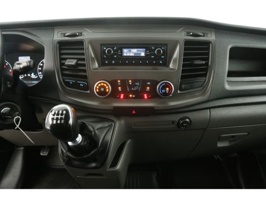 Ford Transit Custom 280 2.0 TDCI L1H1 Limited Airco Cruise Navigatie PDC 3 Persoons Stoelverw. LED Trekhaak ActivLease financial lease