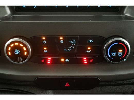 Ford Transit Custom 280 2.0 TDCI L1H1 Limited Airco Cruise Navigatie PDC 3 Persoons Stoelverw. LED Trekhaak ActivLease financial lease