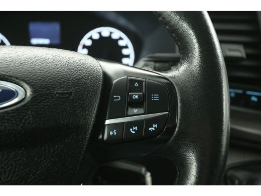 Ford Transit Custom 280 2.0 TDCI L1H1 Limited Airco Cruise Navigatie PDC 3 Persoons Stoelverw. LED Trekhaak ActivLease financial lease